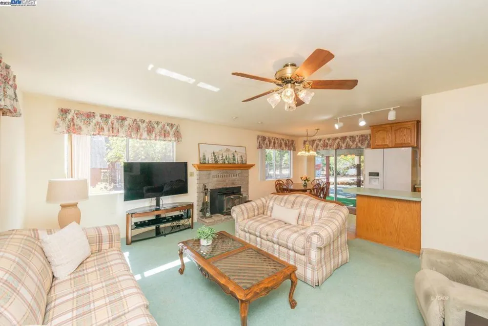 230 Lakeview Dr. Trinity Center, CA 96091