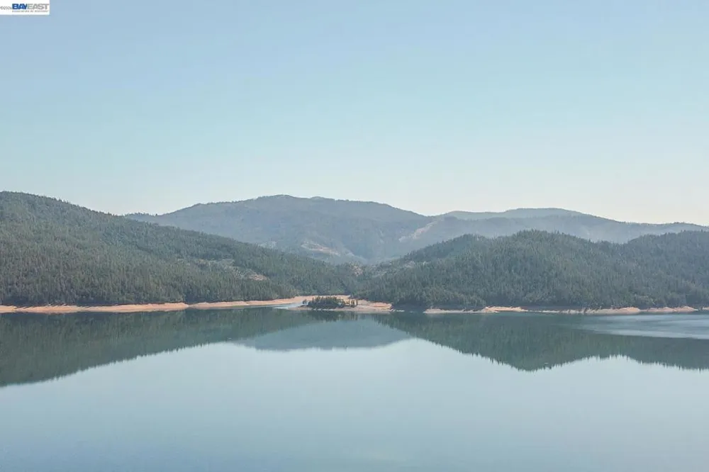 230 Lakeview Dr. Trinity Center, CA 96091