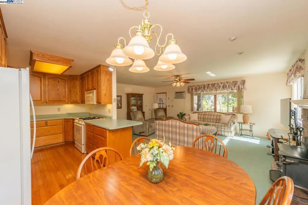 230 Lakeview Dr. Trinity Center, CA 96091