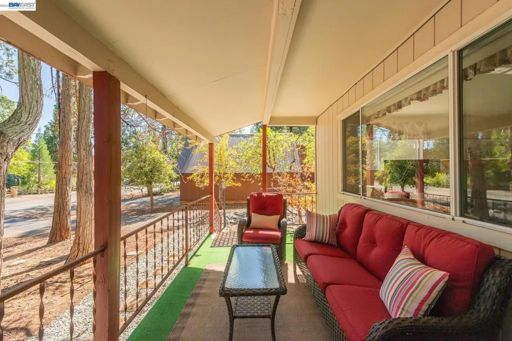 230 Lakeview Dr. Trinity Center, CA 96091