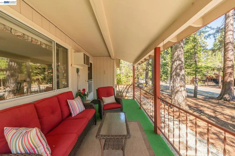 230 Lakeview Dr. Trinity Center, CA 96091