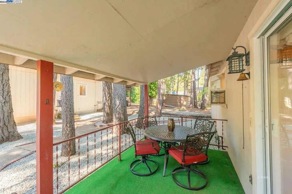 230 Lakeview Dr. Trinity Center, CA 96091