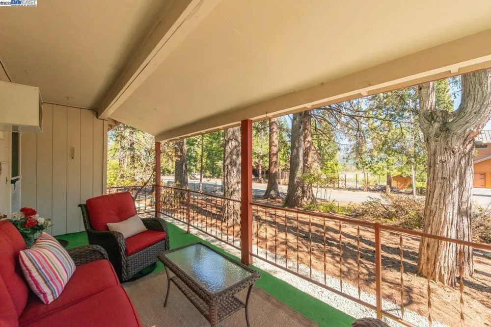 230 Lakeview Dr. Trinity Center, CA 96091