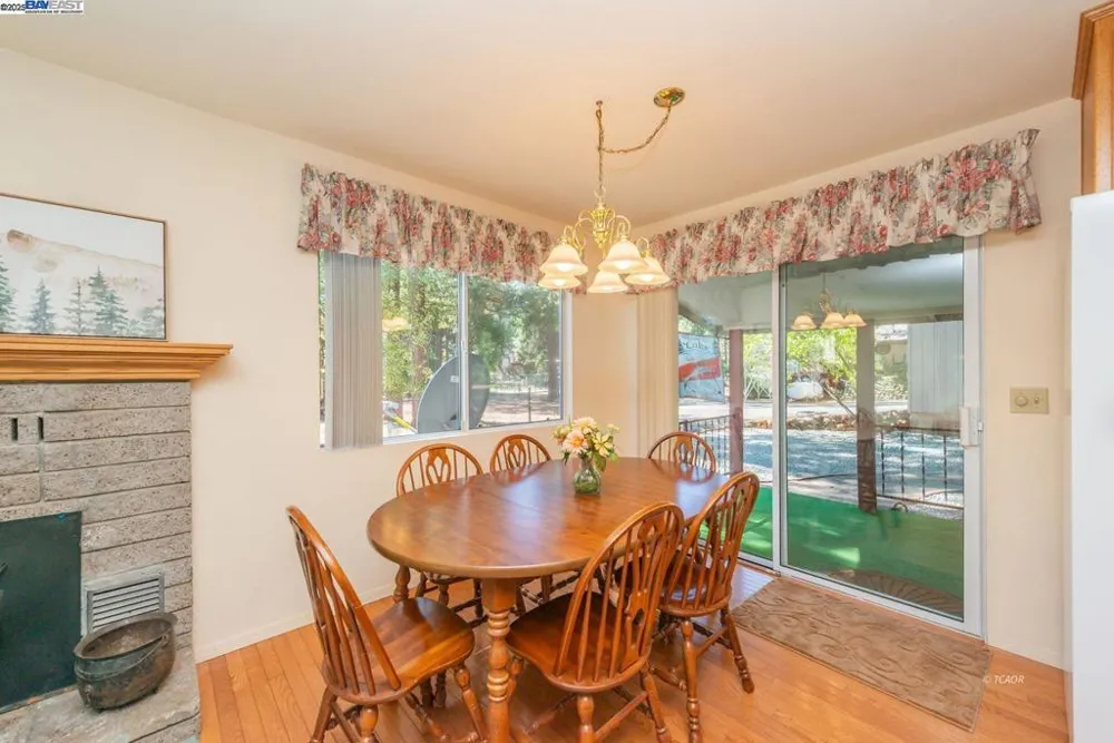 230 Lakeview Dr. Trinity Center, CA 96091