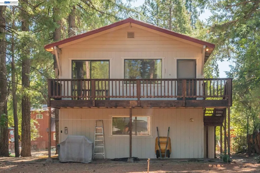 230 Lakeview Dr. Trinity Center, CA 96091