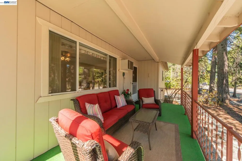230 Lakeview Dr. Trinity Center, CA 96091