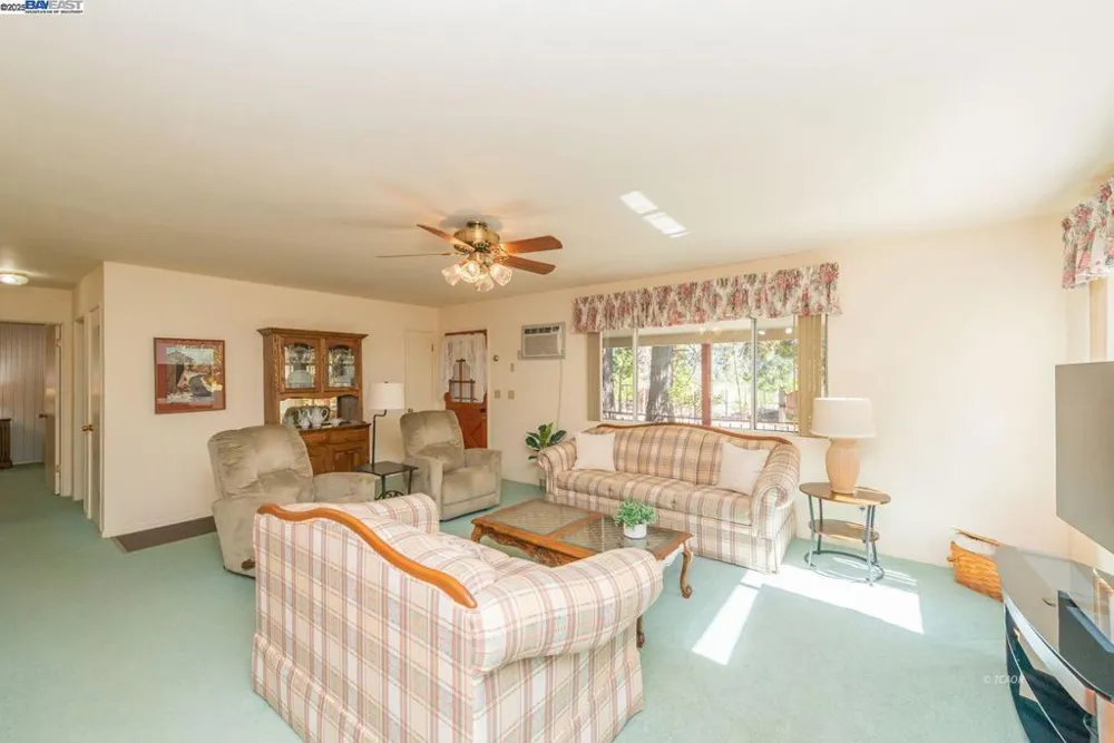 230 Lakeview Dr. Trinity Center, CA 96091