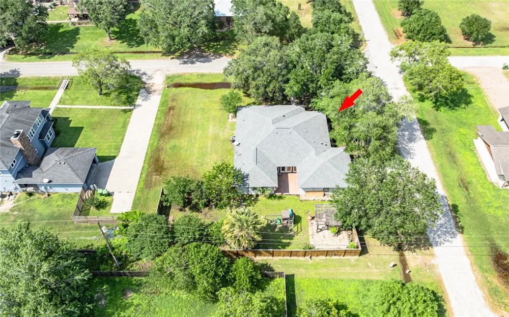 1206 Johnson Street Woodsboro, TX 78393
