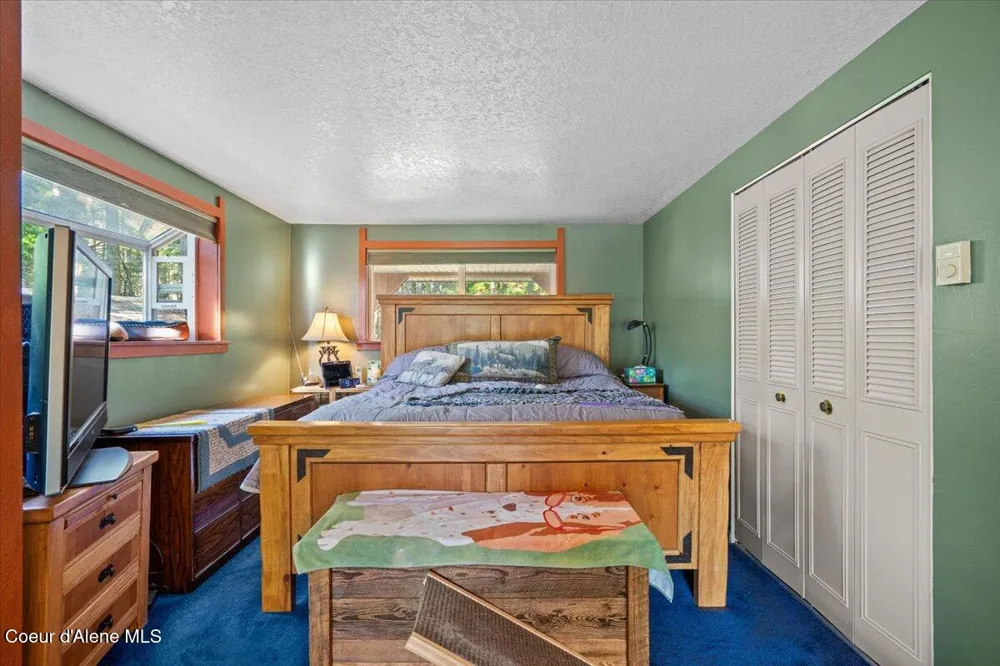 182 E Fern Lane Cocolalla, ID 83813