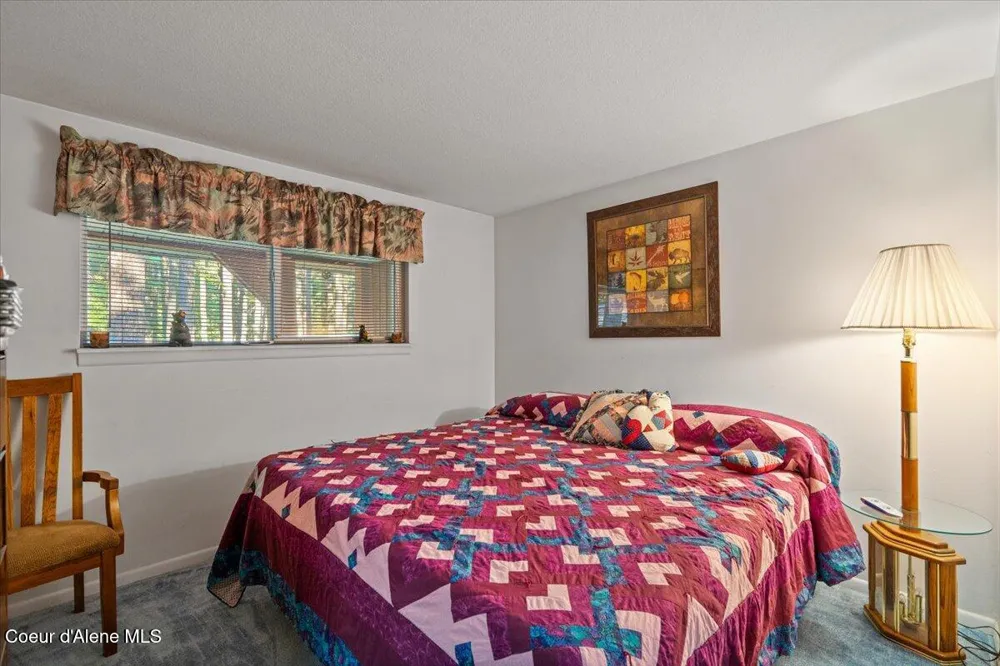 182 E Fern Lane Cocolalla, ID 83813
