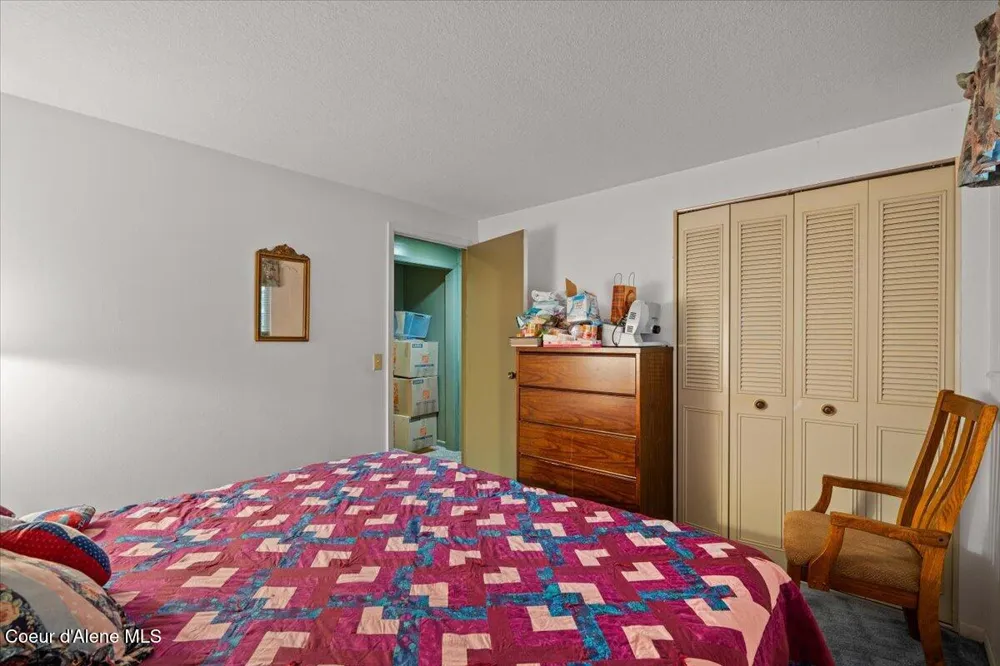 182 E Fern Lane Cocolalla, ID 83813