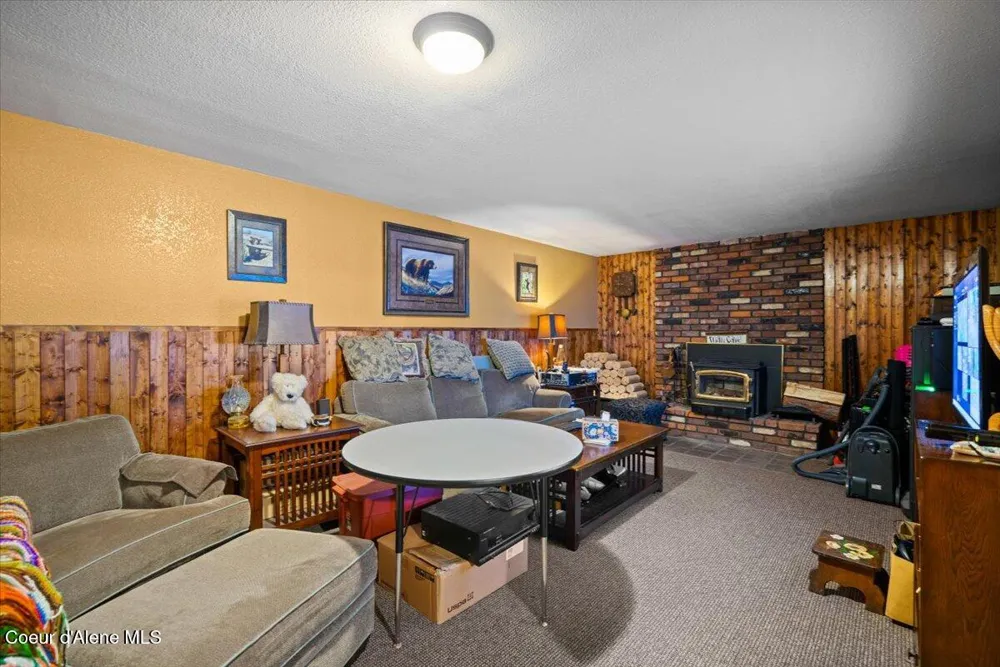 182 E Fern Lane Cocolalla, ID 83813