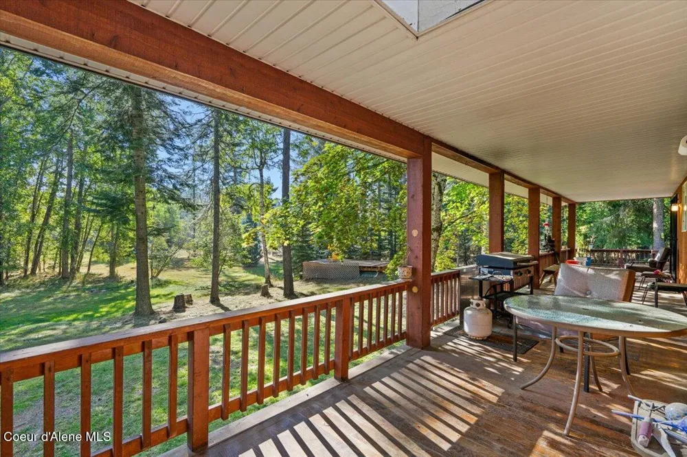 182 E Fern Lane Cocolalla, ID 83813