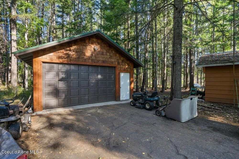 182 E Fern Lane Cocolalla, ID 83813