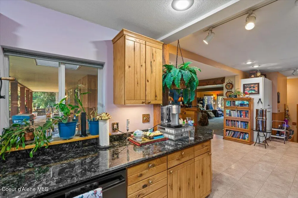 182 E Fern Lane Cocolalla, ID 83813