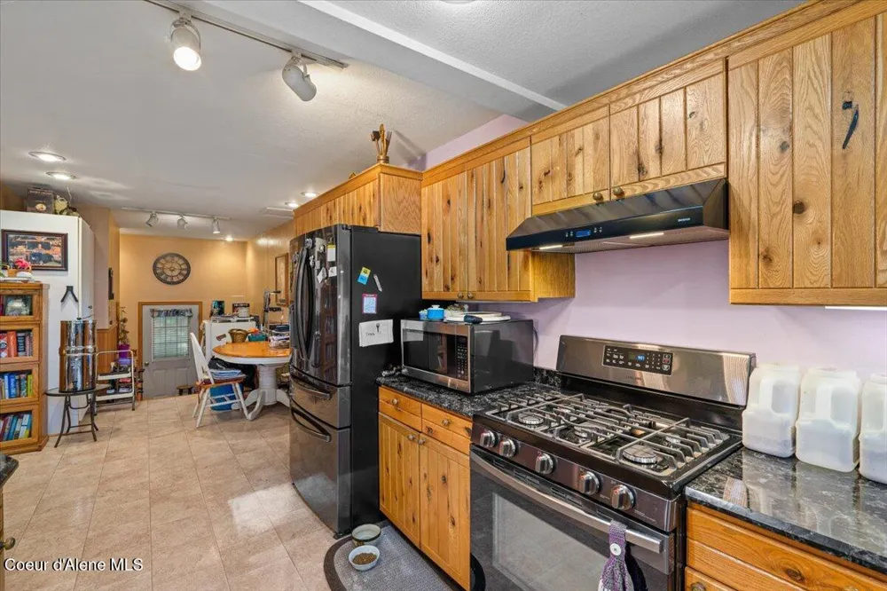 182 E Fern Lane Cocolalla, ID 83813
