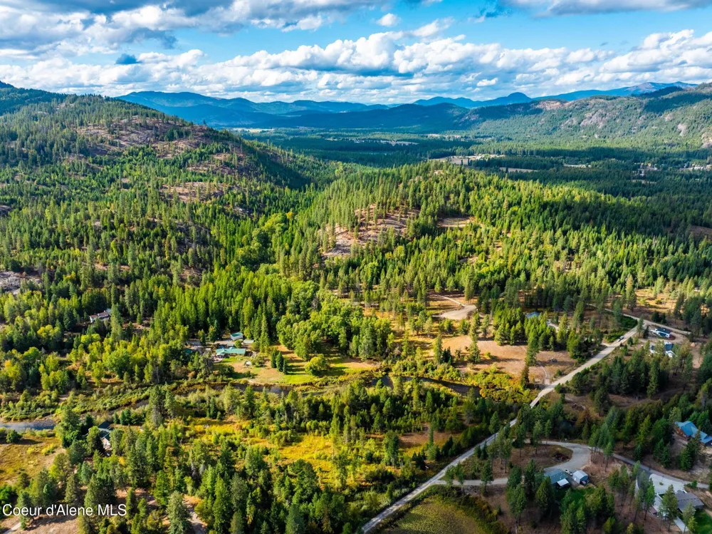 182 E Fern Lane Cocolalla, ID 83813