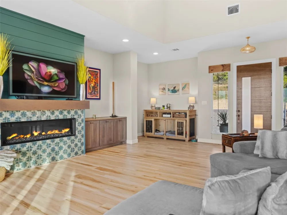 554 Seven Falls Drive Fredericksburg, TX 78624