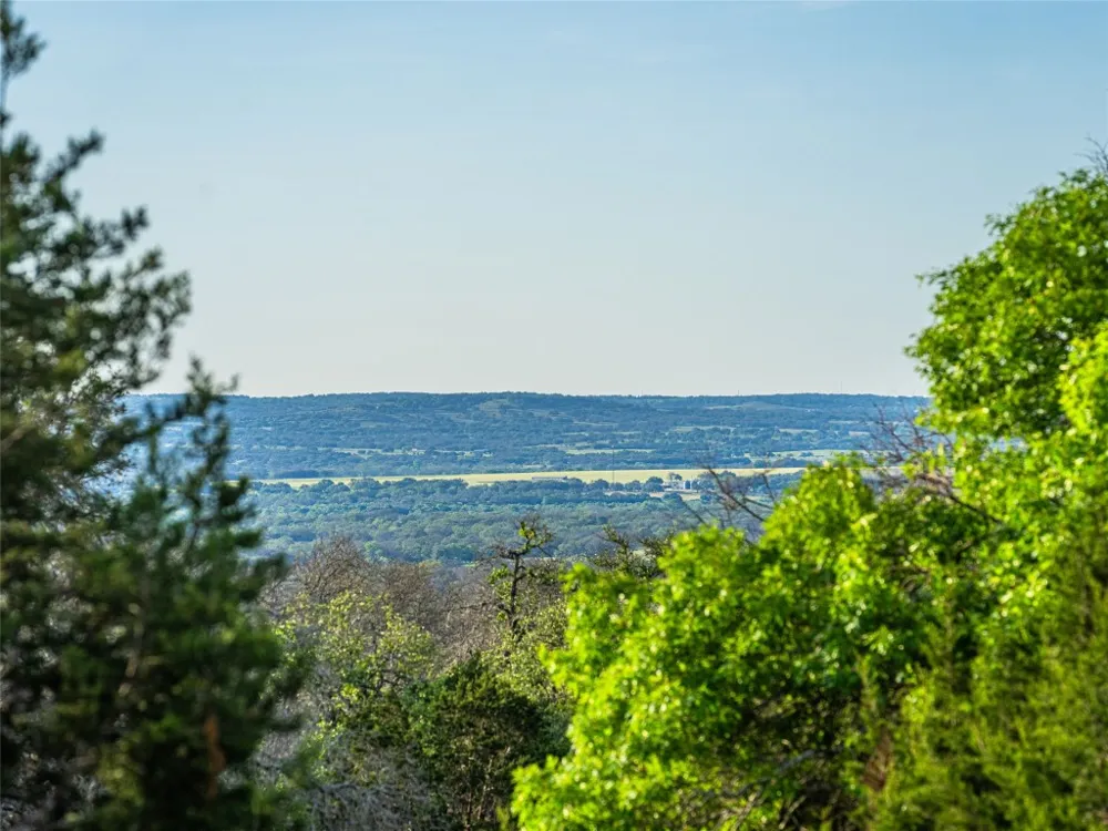 554 Seven Falls Drive Fredericksburg, TX 78624