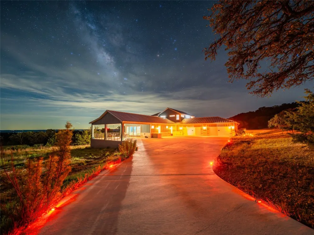 554 Seven Falls Drive Fredericksburg, TX 78624