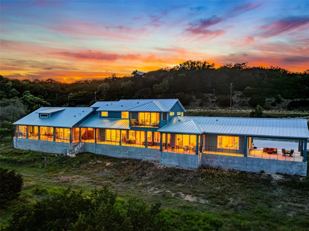 554 Seven Falls Drive Fredericksburg, TX 78624