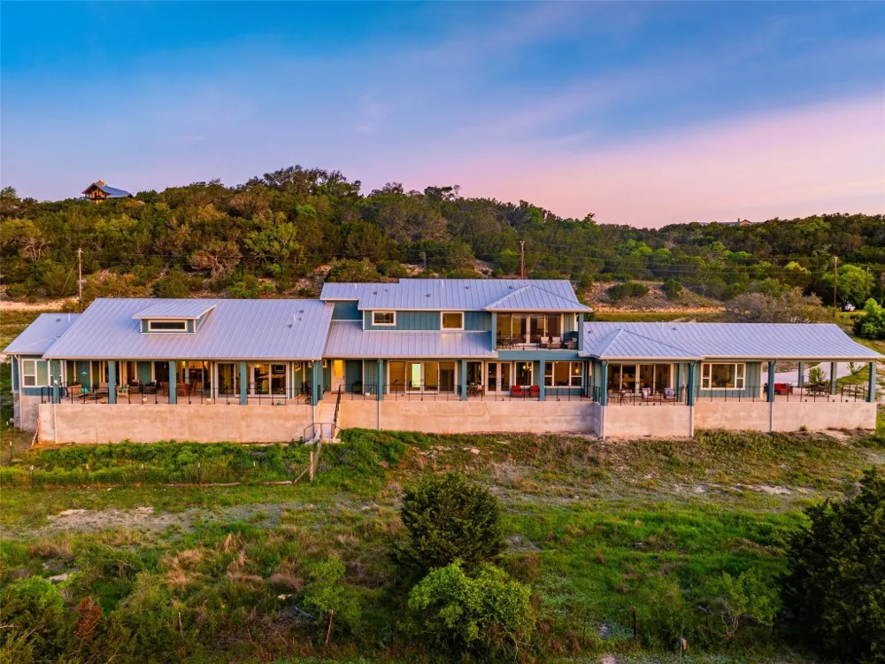 554 Seven Falls Drive Fredericksburg, TX 78624