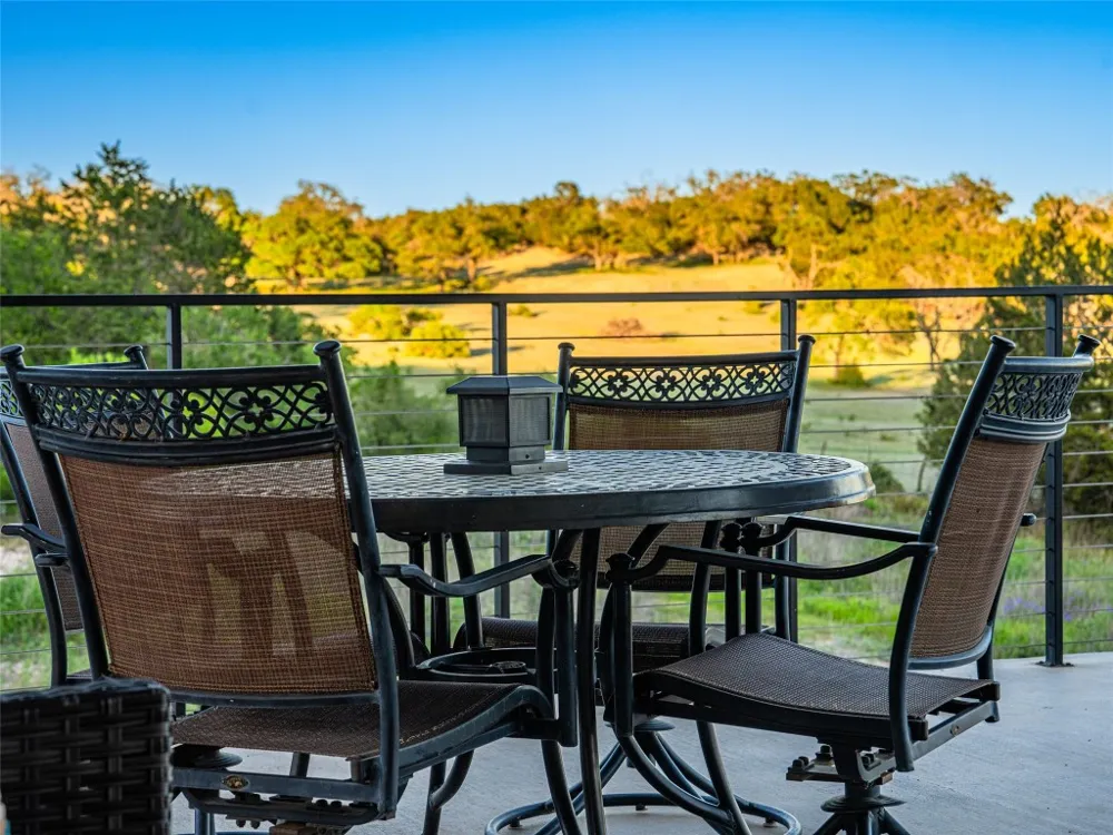 554 Seven Falls Drive Fredericksburg, TX 78624