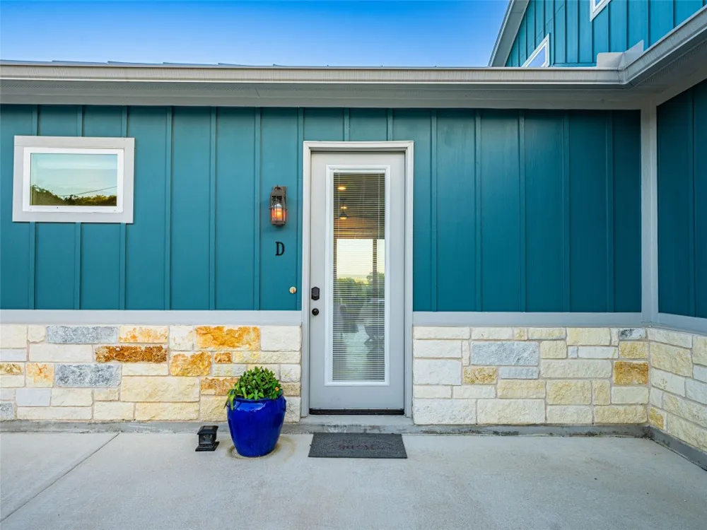 554 Seven Falls Drive Fredericksburg, TX 78624