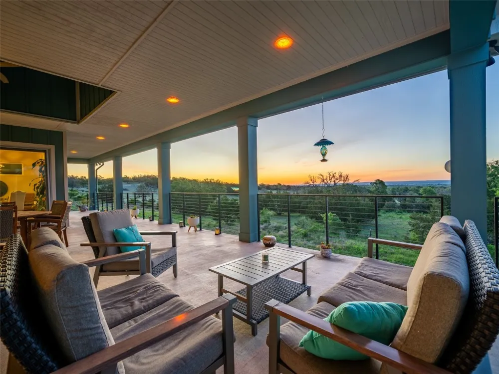 554 Seven Falls Drive Fredericksburg, TX 78624