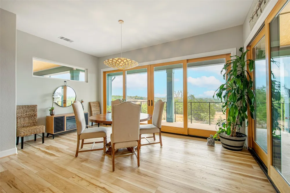 554 Seven Falls Drive Fredericksburg, TX 78624
