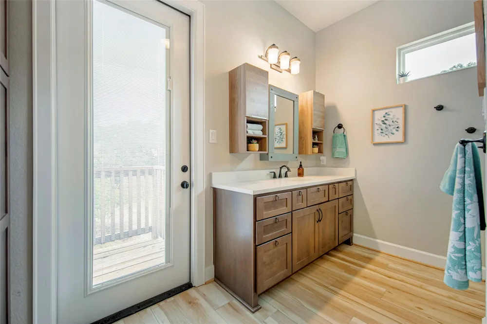 554 Seven Falls Drive Fredericksburg, TX 78624