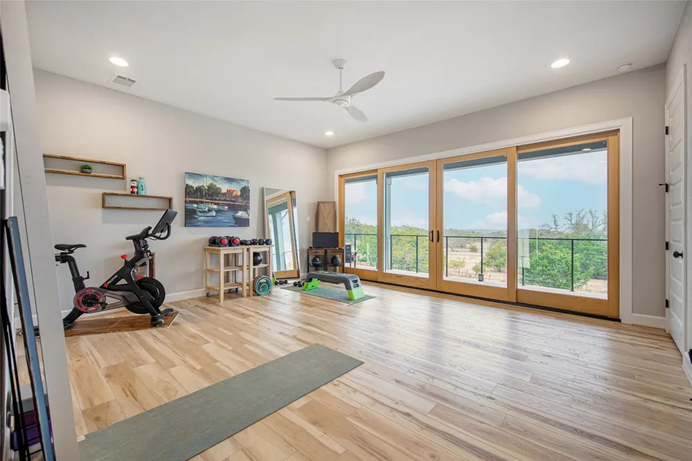 554 Seven Falls Drive Fredericksburg, TX 78624