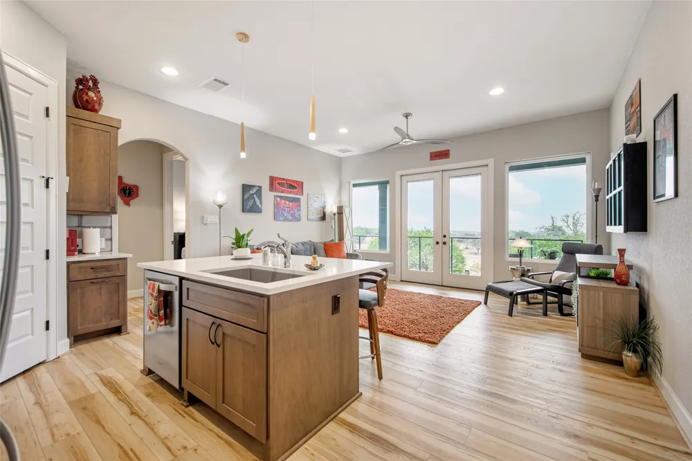 554 Seven Falls Drive Fredericksburg, TX 78624