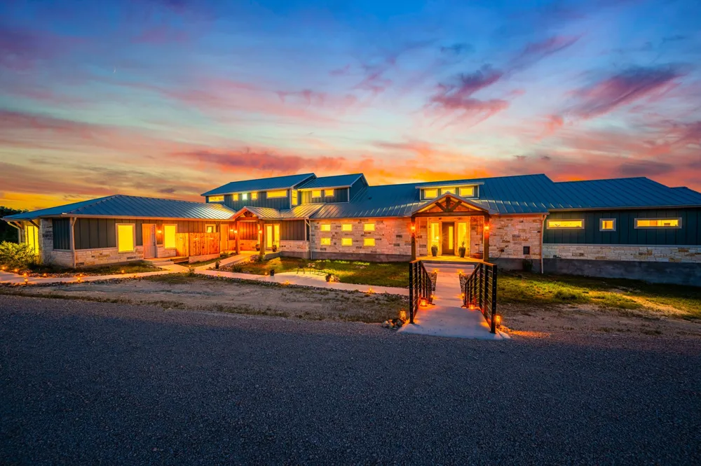 554 Seven Falls Drive Fredericksburg, TX 78624