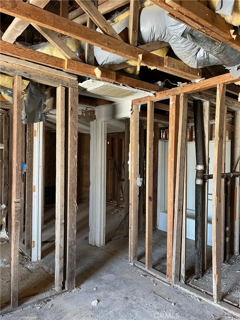 14588 Locust Lucerne Valley, CA 92356