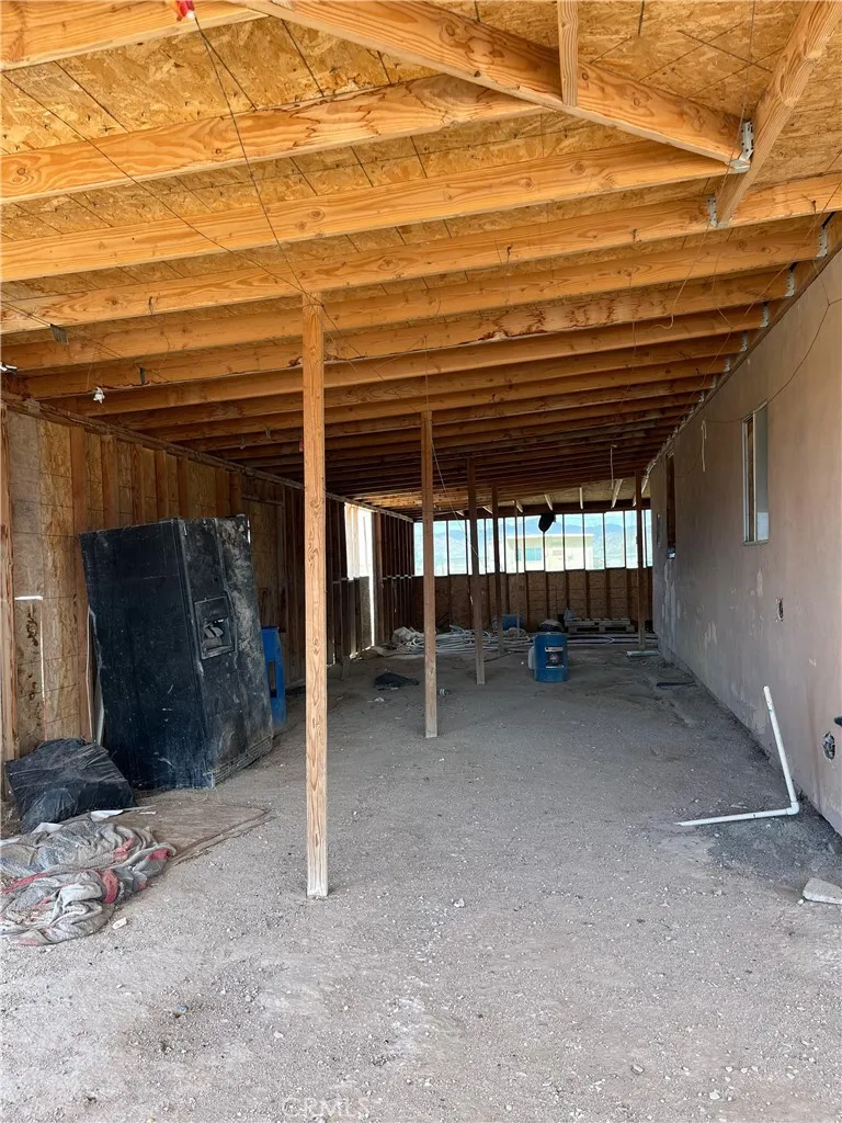 14588 Locust Lucerne Valley, CA 92356
