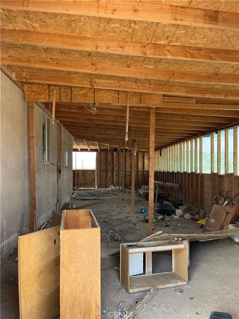 14588 Locust Lucerne Valley, CA 92356