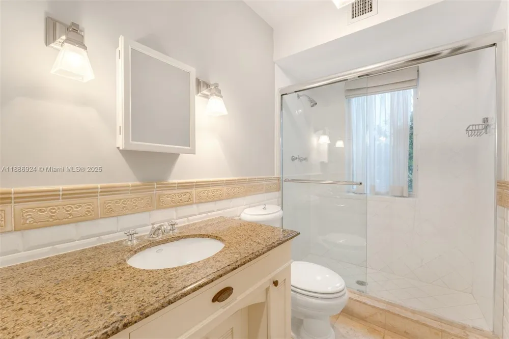 11 E Rivo Alto Dr Miami Beach, FL 33139