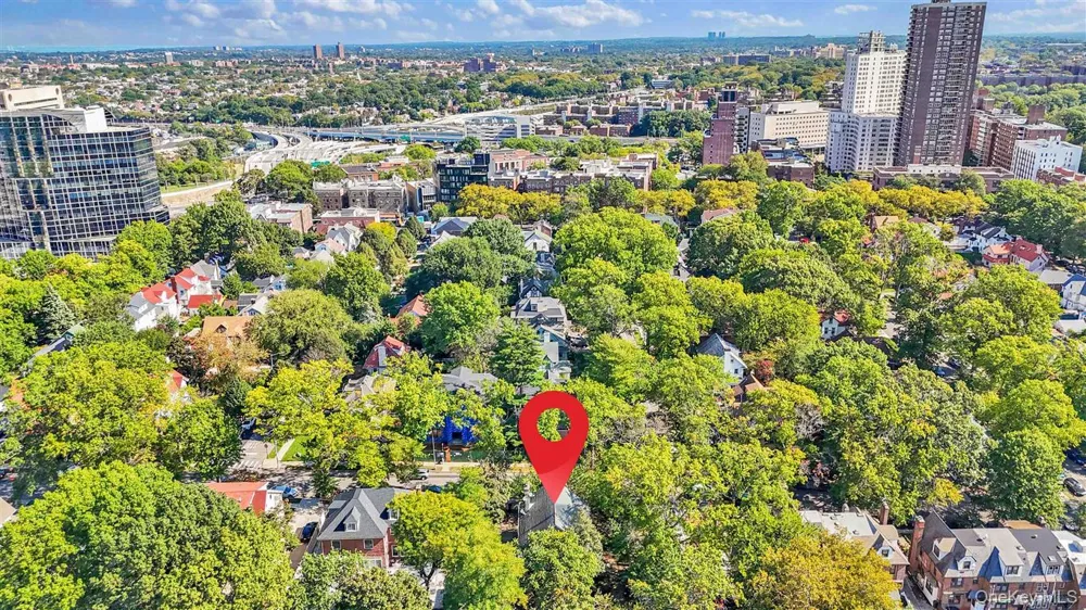 81-26 Austin Street Kew Gardens, NY 