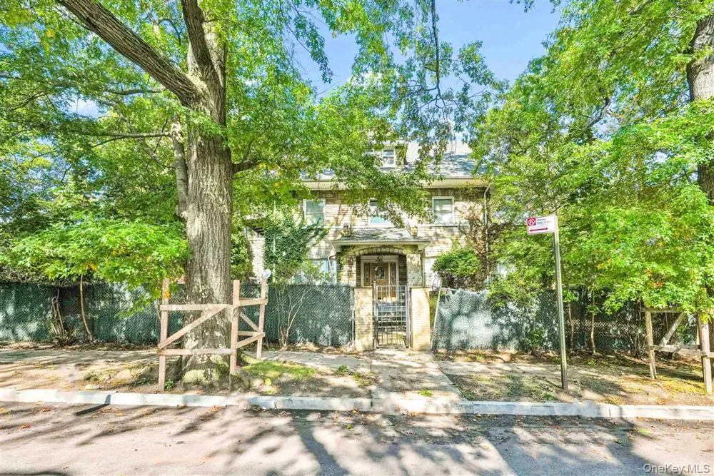 81-26 Austin Street Kew Gardens, NY 11415