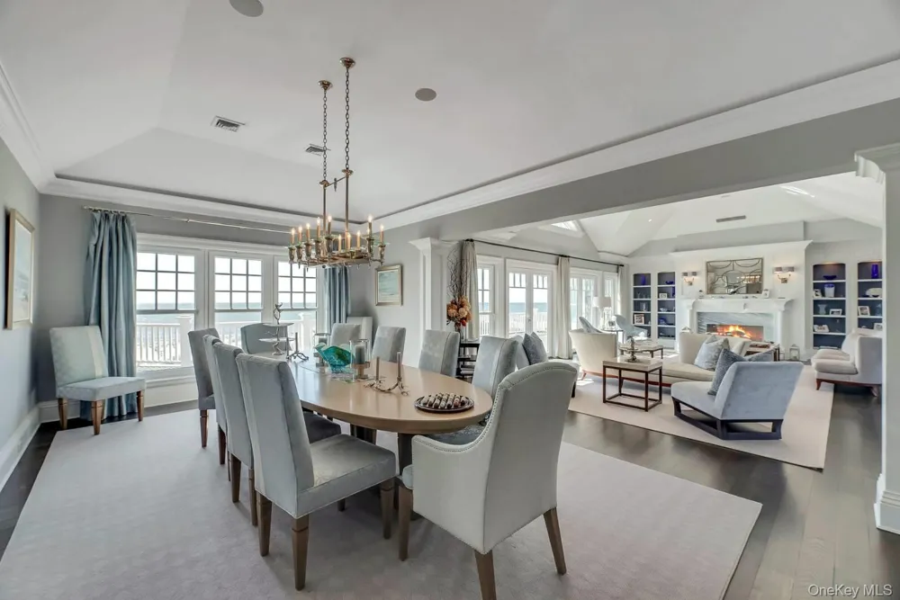 19 Dune Road Road East Quogue, NY 11942