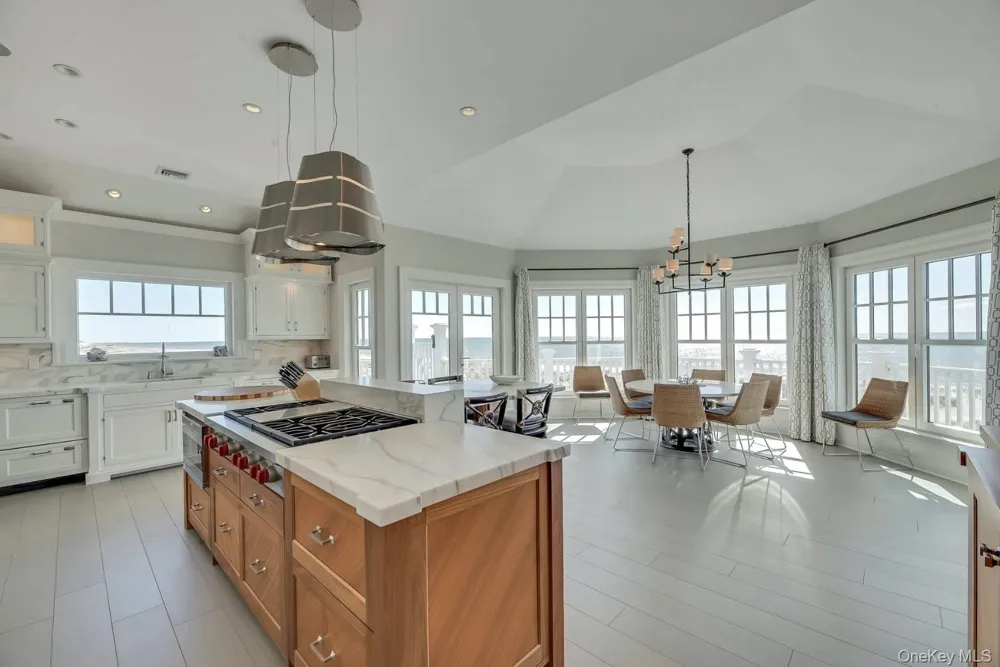 19 Dune Road Road East Quogue, NY 11942