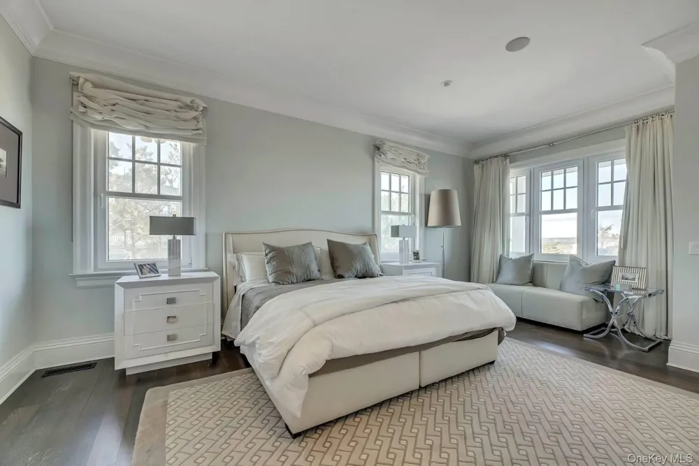 19 Dune Road Road East Quogue, NY 11942