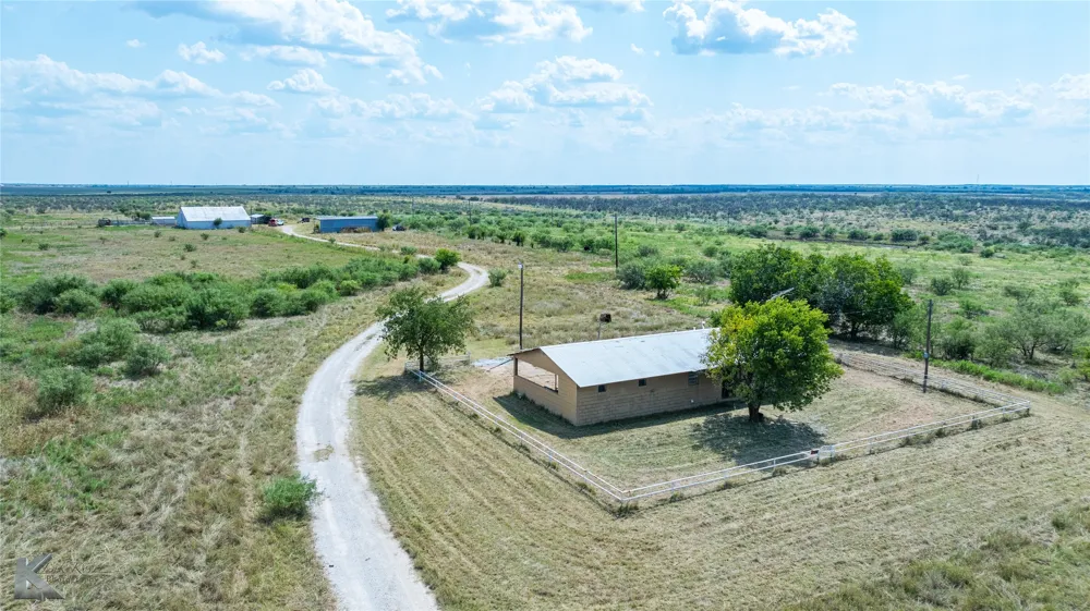 1208 County Road 304 Throckmorton, TX 76843