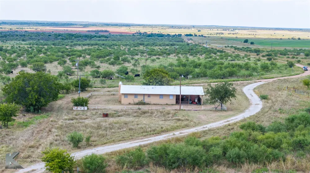 1208 County Road 304 Throckmorton, TX 76843