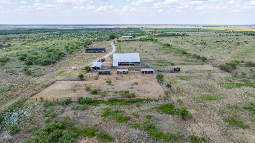 1208 County Road 304 Throckmorton, TX 76843