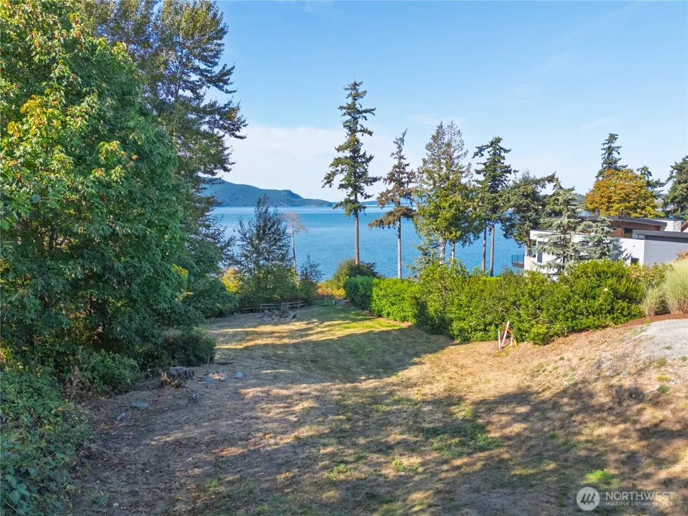 3820 Leeward Lane Anacortes, WA 98221