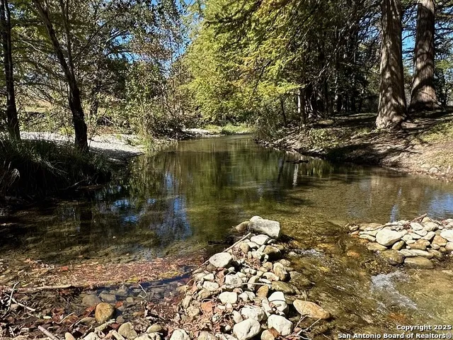 2502 S Us Hwy 83 Leakey, TX 78873
