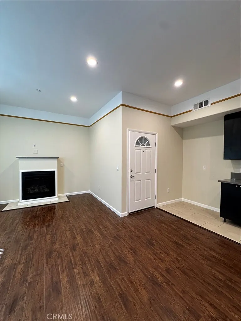14233 Tiara Street #3 Sherman Oaks, CA 91401