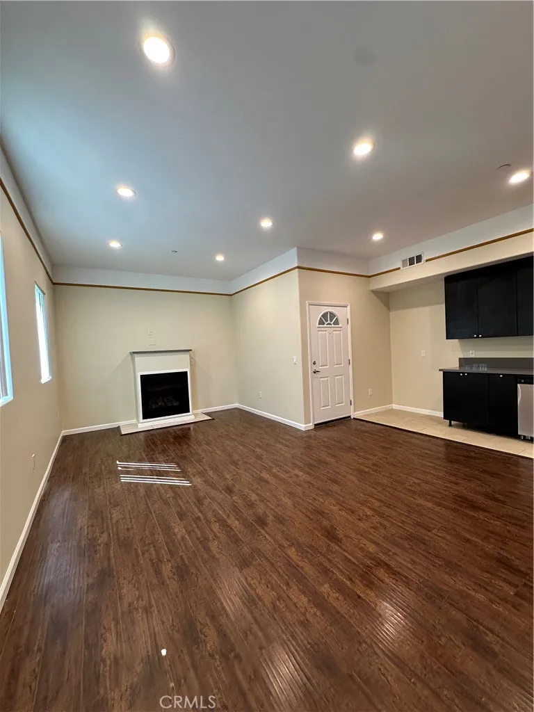 14233 Tiara Street #3 Sherman Oaks, CA 91401